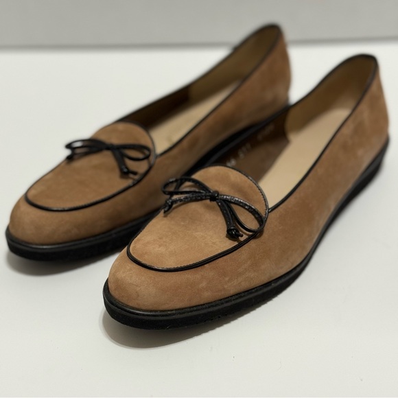 RARE Vintage Salvatore Ferragamo Boutique Tan Slip-On Loafers EUC - Picture 2 of 9